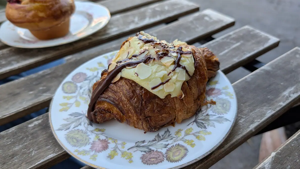 Cake Avenue – patisserie in Heswall town centre
